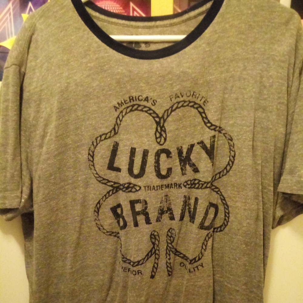 Lucky Brand t shirt